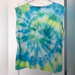 Fun tye dye tee shirt